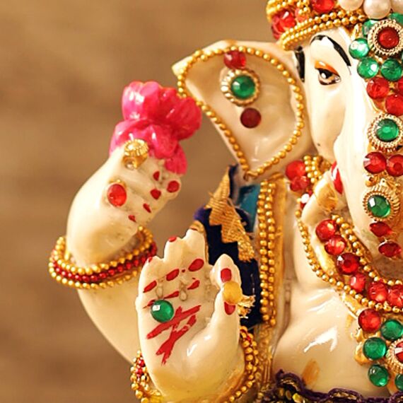 Tied Ribbons Ganesha-Statue, Figur für Zuhause, Tempel, Tischdekoration, Hauseinweihung, 16,3 cm, Kunstharz, Ganesha-Hindu-Gott-Idol, Rückgabe-Geschenke für Pooja, Ganesha-Dekorationen für indische