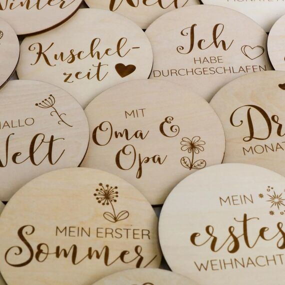MYLILY 30 Baby Meilensteinkarten aus Holz | Meilensteinkarten Baby | Monatskarten Baby 1-12 Monate | Meilensteine Baby Holz | Baby Karten Meilensteine | Zauberhafte Erinnerungen | Geschenk für Mamas