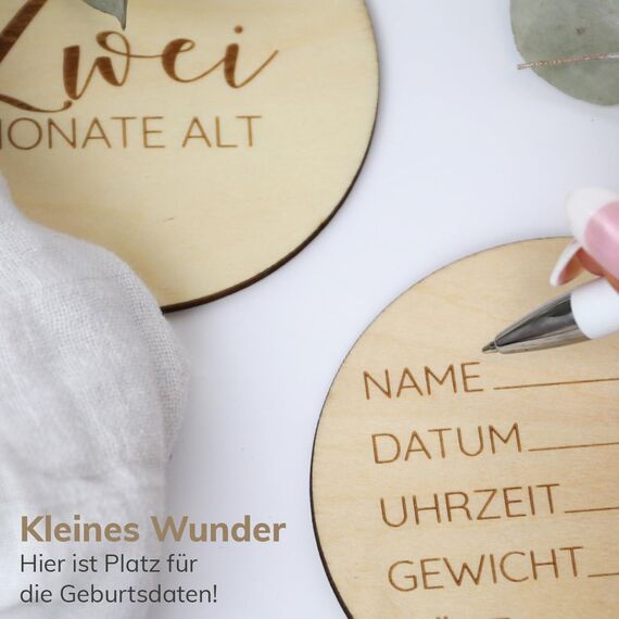 MYLILY 30 Baby Meilensteinkarten aus Holz | Meilensteinkarten Baby | Monatskarten Baby 1-12 Monate | Meilensteine Baby Holz | Baby Karten Meilensteine | Zauberhafte Erinnerungen | Geschenk für Mamas