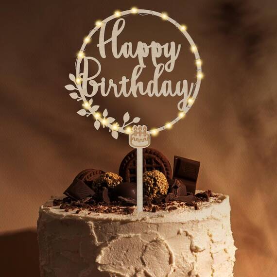 Giftota Cake Topper Happy Birthday aus Holz mit LED Lichterkette - Tortendeko Geburtstag, Kuchen Deko für Mädchen Jungen Frauen Männer - Größe 18 x 27 cm