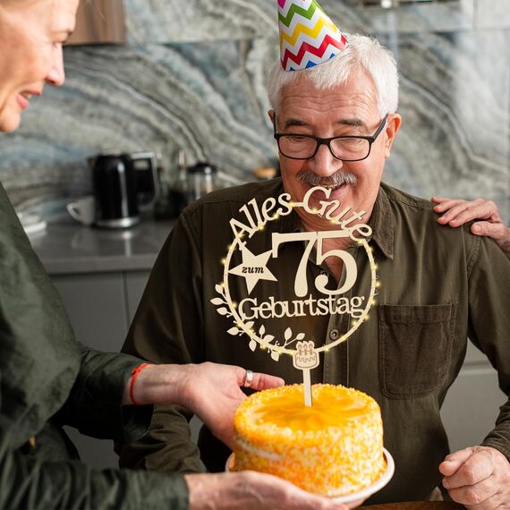 Giftota Cake Topper 75. Geburtstag Holz mit LED Lichterkette - 75. Geburtstag Deko Frauen Männer - Tortendeko 75. Geburtstagsdeko - Kuchen Deko für 75. Geburtstagsdeko
