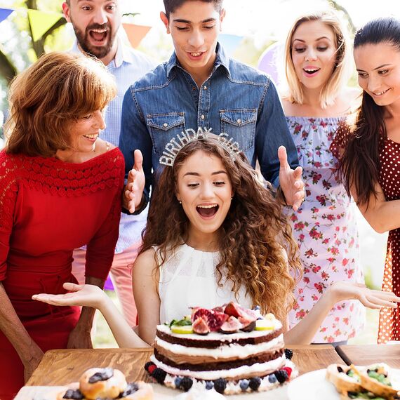 Jeffdad Geburtstag Kronen Mädchen Stirnband, Geburtstag Kopfschmuck Bling Strass Haarband Prinzessin Tiara Happy Birthday Zubehör für Frauen Mädchen Party Weihnachtsdekoration (Silber)