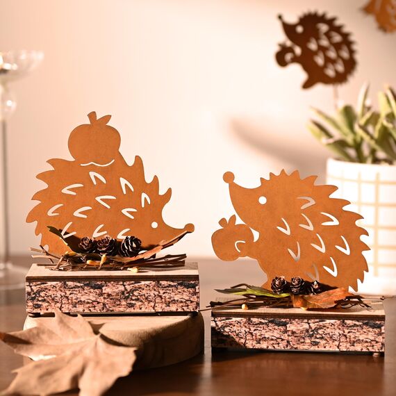 Valery Madelyn 2er Herbstdeko Igel Figuren mit LED Timer aus Rost Metall,Holz Stimmungsleuchten für Herbst Deko Innen Tisch Fenster,Holz Sockel,Beidseitig Rostig,Geschenk Fall Decor Halloween,15/16cm