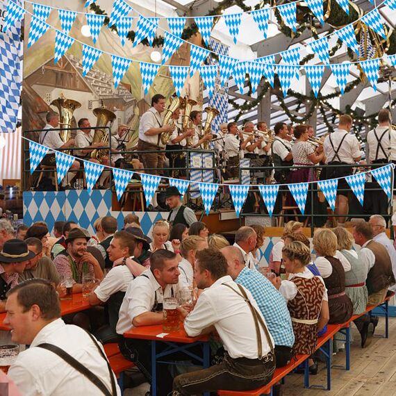 AhfuLife Oktoberfest Wimpelkette Bayerische Deko, 4 Stück 20 x 28cm - 12m Bayerisch Wiesn Blau/Weiß Dreieck Banner, Oktoberfest Girlande Wimpel für Oktoberfest Party Hausgarten Bar Bierzelte Bierfest