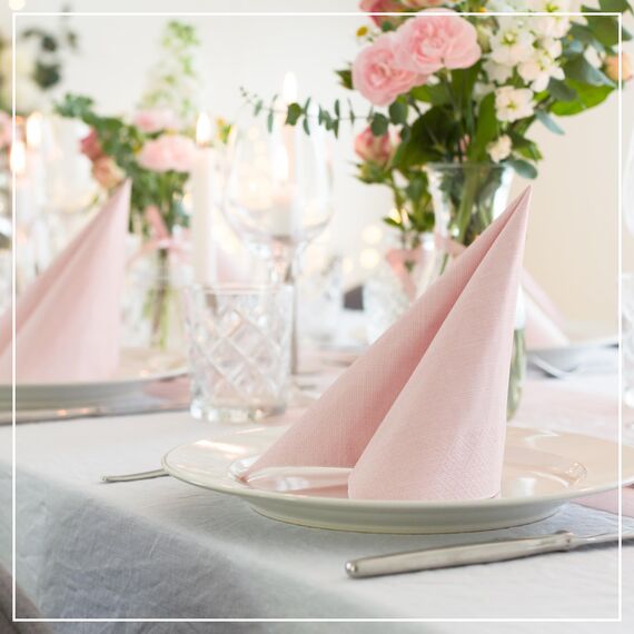 100% Mosel Servietten, 60 Stück (33 x 33 cm), in Blush Rosé, edle Tischdeko für Hochzeit, Kommunion, Konfirmation, Taufe & Geburtstag