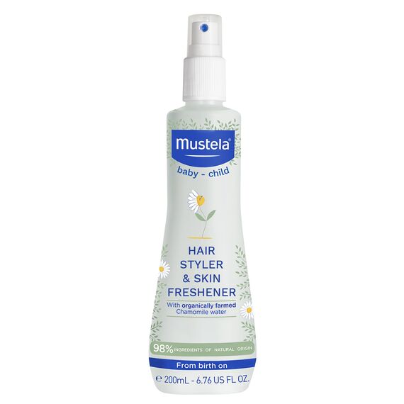 Mustela Erfrischendes Wasser mit Bio-Avocado-Perseose und Kamille, Haut und Haar, Babys und die ganze Familie - duftet die Haut, entwirrt das Haar, 98% Inhaltsstoffe natürlichen Ursprungs (200ml)