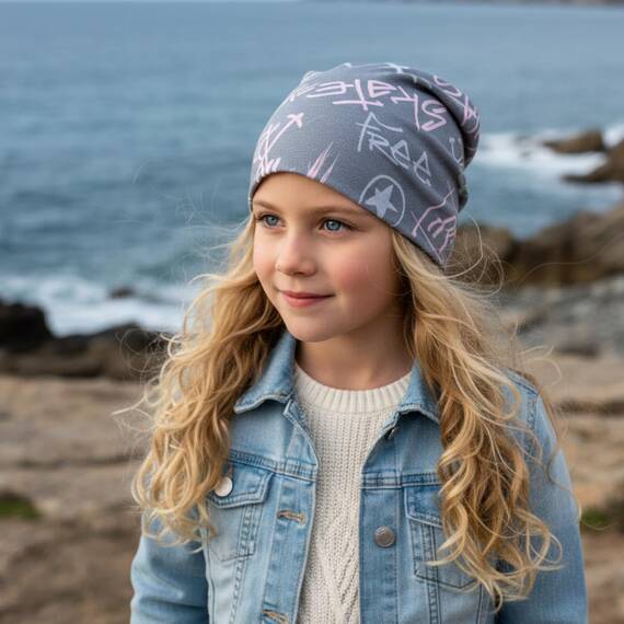 Wollhuhn Kinder Beanie – Zweilagige Longbeanie aus Jersey, wendbar & weich – mit Grauer Innenseite – Handmade in Deutschland – ganzjährig tragbar (Cool Music Grau, M)