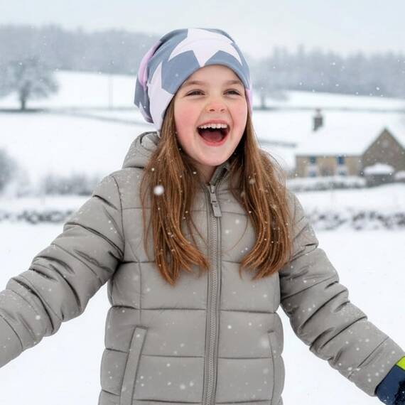 Wollhuhn Kinder Beanie – Zweilagige Longbeanie aus Jersey, wendbar & weich – innen grau – Handmade in Deutschland – ganzjährig (DE/NL/SE/PL, Numerisch, 56, 58, Big Stars grau/rosa/pink)