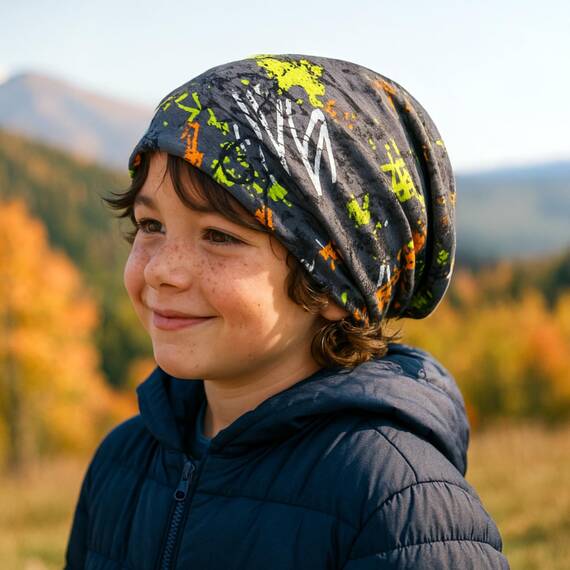 Wollhuhn Kinder Beanie – Zweilagige Longbeanie aus Jersey, wendbar & weich – mit Grauer Innenseite – Handmade in Deutschland – ganzjährig tragbar (Graffiti Grau/Bunt, L)