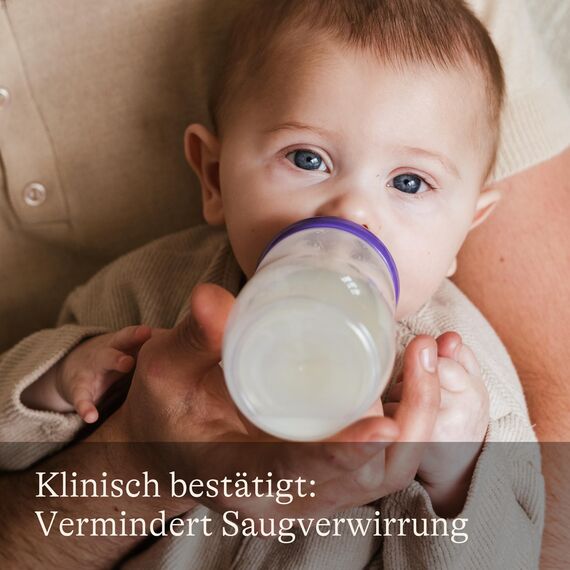 Lansinoh Babyflaschen mit NaturalWave Sauger Gr. M, 240 ml - Doppelpack - neues kompaktes Design für verbesserte Stabilität - mit stapelbarem Deckel