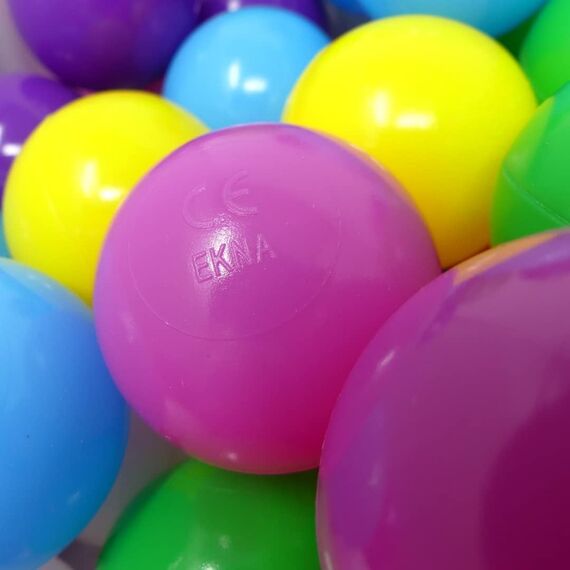 EKNA Spielbälle Ø 5,5cm - Bällebad Bälle 200 Stück - Bunte Auswahl für Bällebad-Pool - Plastikbälle Baby-Bälle Farben Hellgrün Hellblau Gelb Rosa Weiß Lila