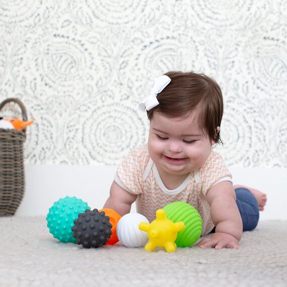 INFANTINO - Strukturiertes 6-teiliges Mehrball-Set für Babys - Sensorik Spielzeug - Mehrere Farben - Größen & Formen - Förderung der motorischen Fähigkeiten - Sensorische Erkundung - Ab 6 Monaten +