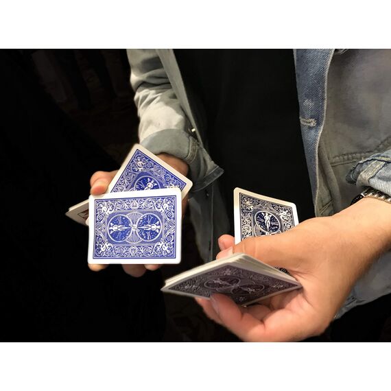 Bicycle 1001781 Kartendeck Standard 2er-Pack Rot & Blau Rommé-Karten, Pokerkarten, Zauberkarten/Klassische Rider Back Rückseite/hochwertiges Kartenspiel, ab 10 Jahren, Poker