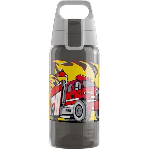 Sigg - Trinkflasche Kinder - Viva One Firetruck - Für Kohlensäurehaltige Getränke Geeignet - Auslaufsicher - Spülmaschinenfest - BPA-frei - Sport & Schule - Grau & Rot mit Feuerwehrfahrzeug - 0,5L