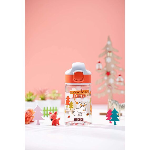 SIGG - Tritan Trinkflasche Kinder - Miracle Woodland - Mit Trinkhalm - Auslaufsicher - Spülmaschinenfest - Microwellengeeignet - Kratzresistent - BPA-frei - Schule & Sport - Orange mit Tieren - 0,35L