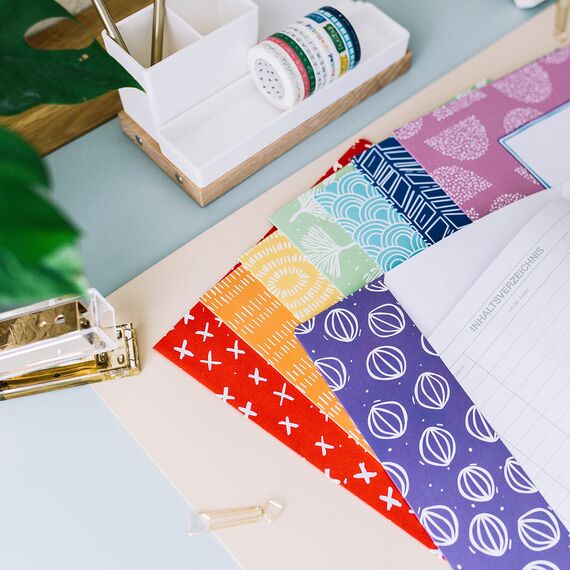Papierdrachen 8 hochwertige Heftumschläge aus Papier für Kinder | DIN A4 | Motiv Regenbogen - Heftschoner - Heftumschlag 250g/m² - Set Nummer 1