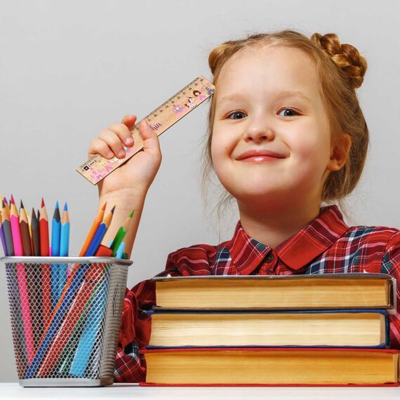 GRAVURZEILE Personalisiertes Lineal zur Einschulung 2026 in Verschiedene Designs mit Name & Motiv - 20 cm Holz Lineal - Geschenk für den Schulanfang oder zur Schuleinführung - für Jungen und Mädchen