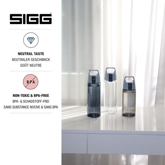 Sigg Total Color Anthracite Trinkflasche (0.6 L), schadstofffreie und auslaufsichere Trinkflasche, leichte und bruchfeste Trinkflasche aus Tritan