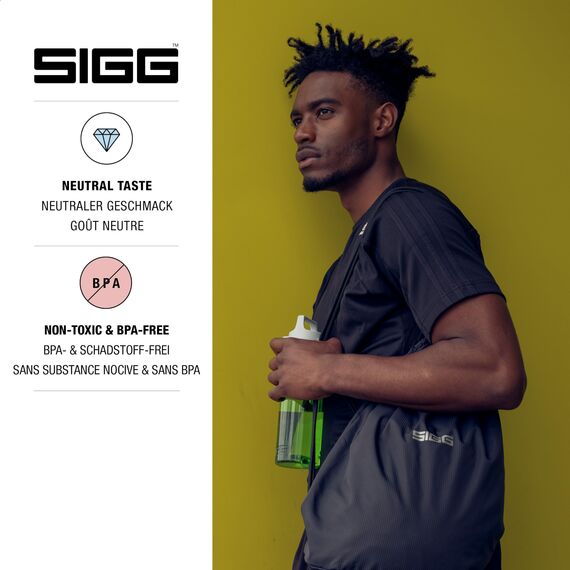 Sigg Total Color Green Trinkflasche (0.6 L), schadstofffreie und auslaufsichere Trinkflasche, leichte und bruchfeste Trinkflasche aus Tritan