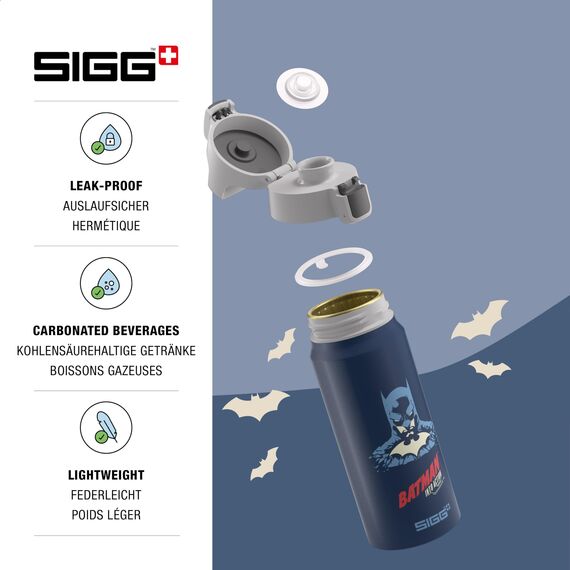 Sigg - Alu Trinkflasche Kinder - WMB ONE Batman - Kohlensäuregeeignet - Auslaufsicher - Federleicht - BPA-frei - Klimaneutral Zertifiziert - Sport & Schule - Blau - 0,6L