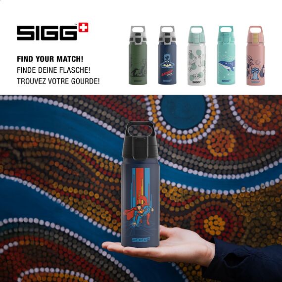 Sigg - Alu Trinkflasche Kinder - WMB ONE Superman Blau - Kohlensäuregeeignet - Auslaufsicher - Federleicht - BPA-frei - Klimaneutral Zertifiziert - Sport & Schule - Blau - 0,6L