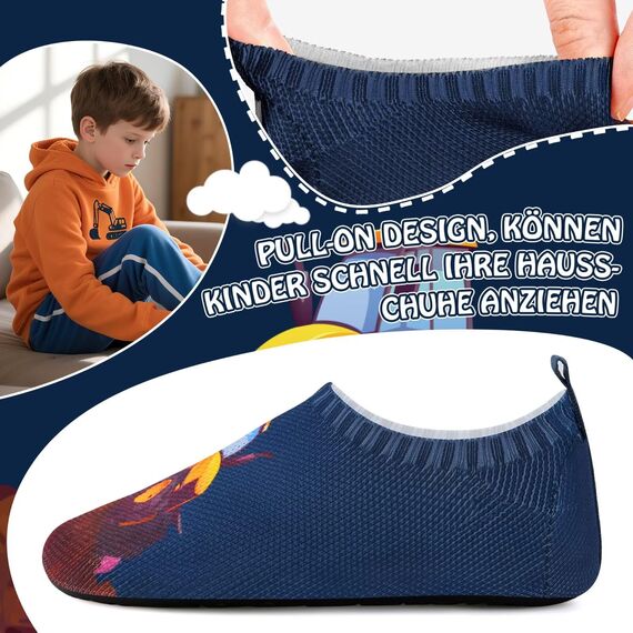 Kyopp Kinder Hausschuhe Junge Mädchen Pantoffeln Aquaschuhe Atmungsaktive Rutschfest Barfussschuhe Slipper Kindergarten Unisex(Traktor/Bagger Dunkelblau 34/35 EU)