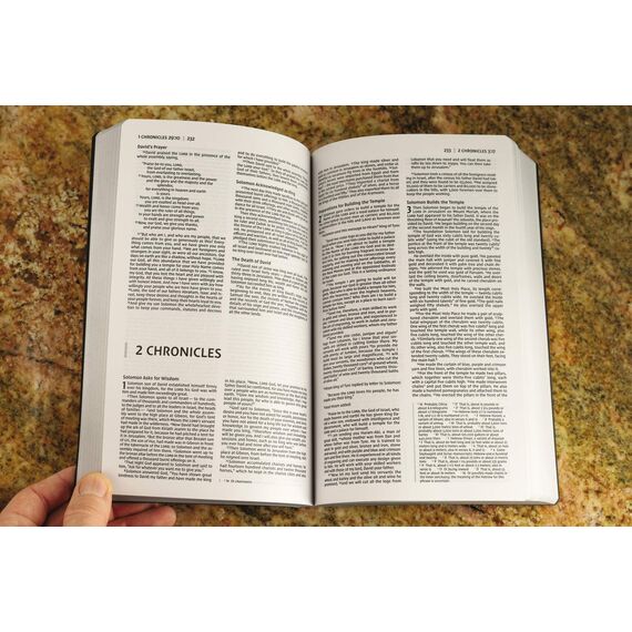 NIV, Holy Bible, Soft Touch Edition, Leathersoft, Black, Comfort Print: New International Version, Black, Leathersoft: Soft Touch Edition: Comfort Print