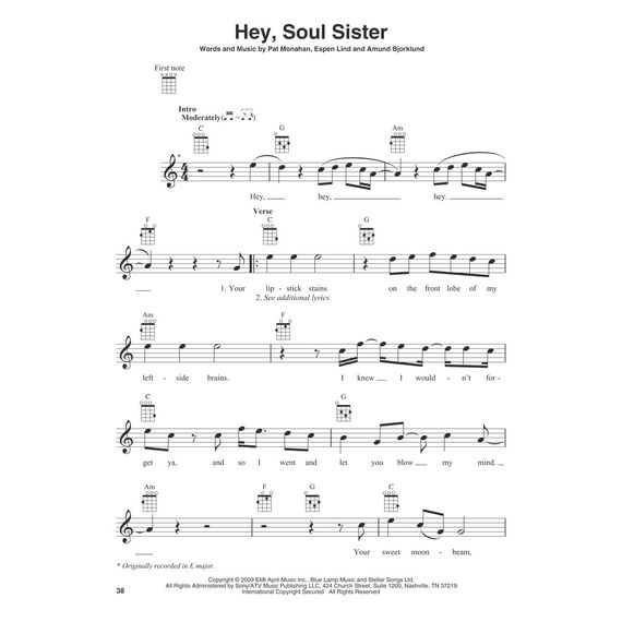 First 50 Songs You Should Play on Ukulele Songbook für Ukulele Anfänger | 50 bekannte Songs mit Melodie Liedtexten und Akkorddiagrammen | Pop Folk Klassiker Ukulele Notenbuch Sammlung