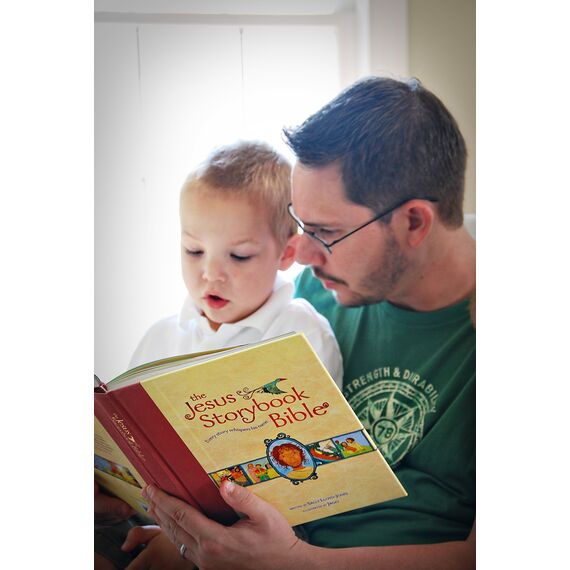 The Jesus Storybook Bible, Read-Aloud Edition: Every Story Whispers His Name