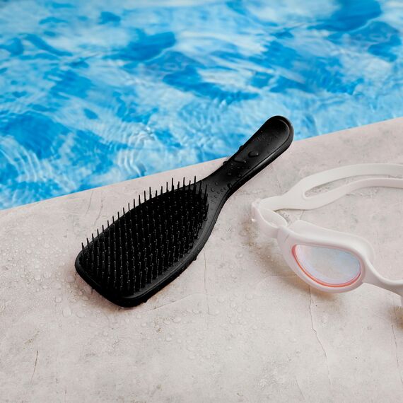 Tangle Teezer Ultimate Detangler Haarbürste – Für Nasses & Trockenes Haar – Entwirrungsbürste für Alle Haartypen – Zweistufige Borsten Reduzieren Haarbruch & Entfernen Knoten – Schwarz