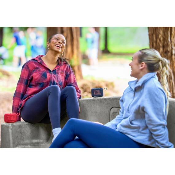 JBL GO 5 Ultra‑tragbarer Bluetooth‑Lautsprecher mit großem JBL Pro Sound und kräftigem Bass, AirTouch‑Pairing, wasserdichtes Design, 10 Stunden Wiedergabezeit, Lila