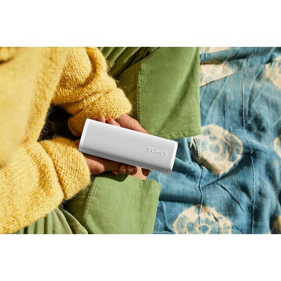 Sonos Roam 2 | Leichter, mobiler und wasserdichter Speaker mit Bluetooth, WLAN, mindestens 10 Stunden Akkulaufzeit und Voice Control für drinnen und draußen - Weiß