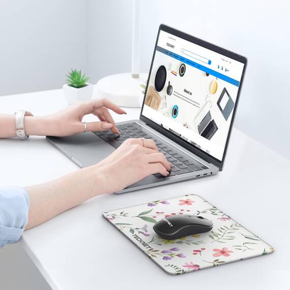 TECKNET Mauspad, 28 x 21 cm Gaming Mousepad mit Wasserdicht und Rutschfester Gummi für PC-Büro, Arbeit, Gaming, Studium, Laptop, Computer, Zuhause-Blumenmuster