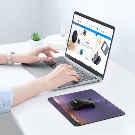 TECKNET Mauspad, 28 x 21 cm Gaming Mousepad mit Wasserdicht und Rutschfester Gummi für PC-Büro, Arbeit, Gaming, Studium, Laptop, Computer, Zuhause-Sternenhimmel