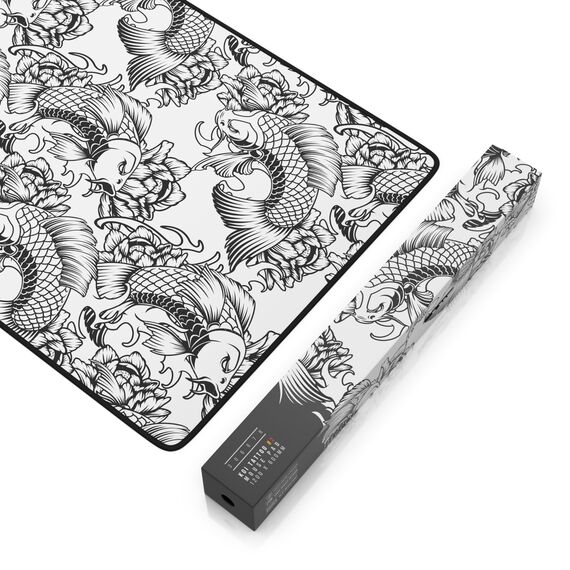 Titanwolf - XXXL Übergröße Mauspad 1200x600mm, Gaming Mousepad Groß 120x60 cm Tischunterlage Large Size verbessert Präzision und Geschwindigkeit XXXL für Logitech Maus und Tastatur, Koi Tattoo 2