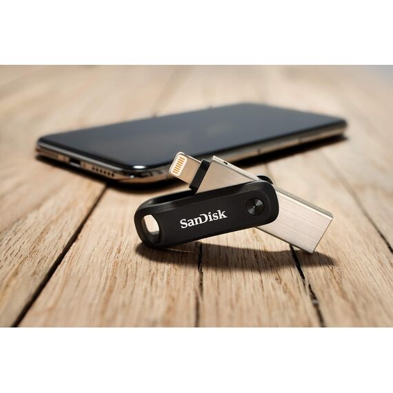 SanDisk iXpand Go Flash-Laufwerk iPhone Speicher 128 GB (iPad kompatibel, automatisches Backup, Schlüsselanhänger-Funktion, USB 3.0, iXpand App), Schwarz