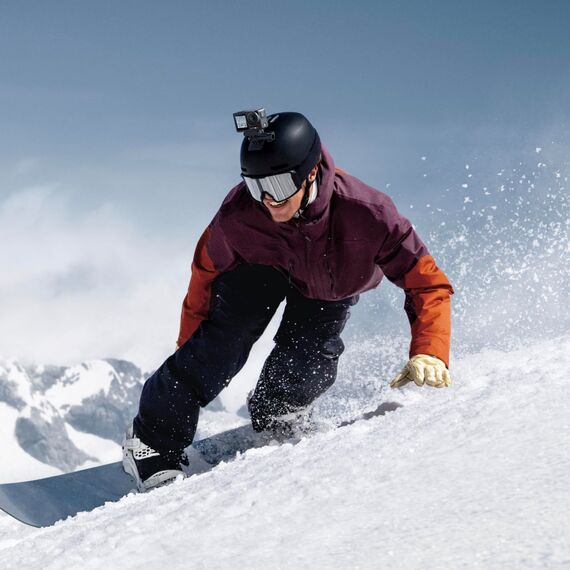 DJI Osmo Action 5 Pro Skiing Combo, Action-Kamera 4K ideal für Skifahrer mit 4 Std. verlängerter Akkulaufzeit, -20 °C kälteresistent, Stabilisierung, 32x Zeitlupe, mit 1,5m Verlängerungsstab Kit