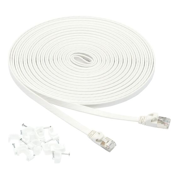 Amazon Basics flaches RJ45 Cat-7 Gigabit Ethernet Patch Internetkabel, 9.1 m, Weiß