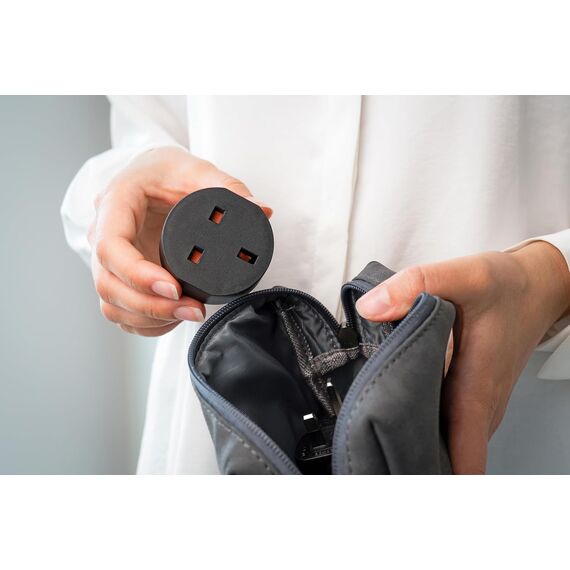 Brennenstuhl Reisestecker/Reiseadapter (Reise-Steckdosenadapter zum Anschluss elektrischer Geräte mit British Standard Stecksystem in Ländern mit Schutzkontakt Stecksystem) schwarz (5er Pack)