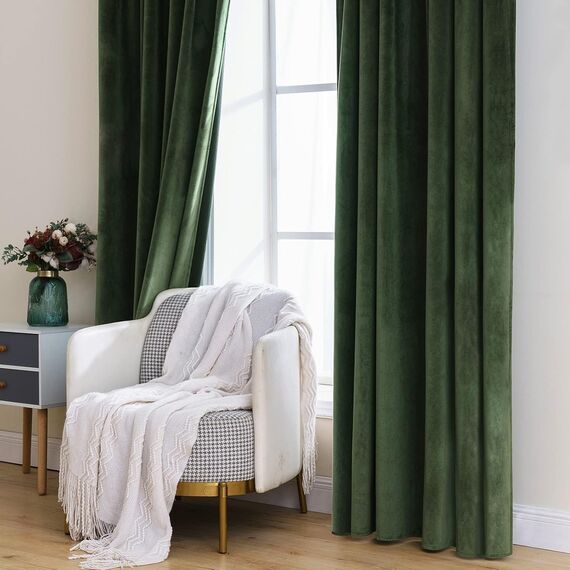 MIULEE Grün Samtvorhang mit Ösen, Wunderschön Weich Vorhänge Samt für Deko Schlafzimmer Wohnzimmer, 2 Stück Samt Gardinen Blickdicht Jedes 185 cm Hoch, Dicker Velvet Thermovorhang Winter