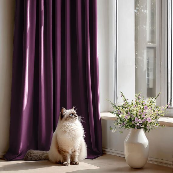 MIULEE Dunkellila Samtvorhang Ösen 2er Set 140X225, Blickdichte Vorhänge Samt für Deko Schlafzimmer Wohnzimmer, Sehr Weicher Vorhang Verdunkelung Velvet Curtains, Verdunkelnd Samt Gardinen Blickdicht