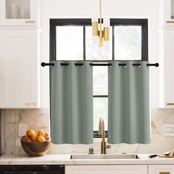 PONY DANCE Vorhang Salbeigrün Blickdicht Ösenvorhang 2er Set Verdunkelnde Gardinen Wohnzimmer Modern Verdunklungsvorhänge Kurz Thermal Blackout Curtains, H 137 x B 90 cm