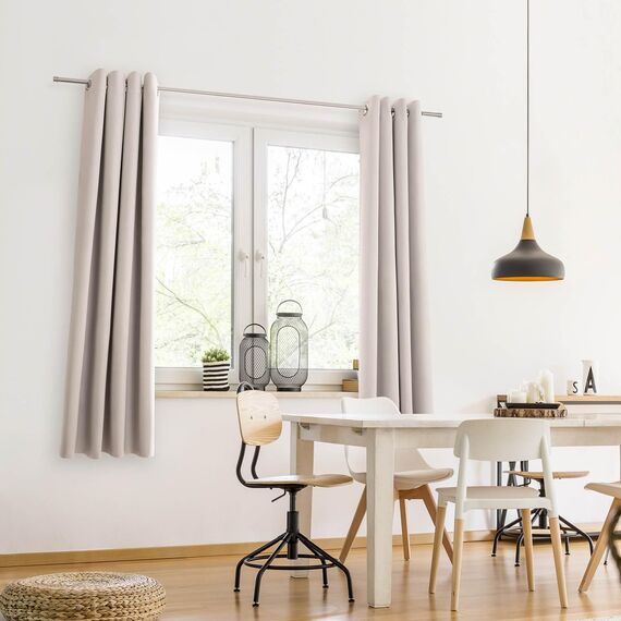 Blumtal 2er-Set Gardinen Verdunklungsvorhänge Blickdicht - Elegante Wärmeisolierende Vorhänge mit Ösen, Thermovorhang für alle Fenster und Jahreszeiten, 225 x 140 cm, Moonlight Grey - Grau