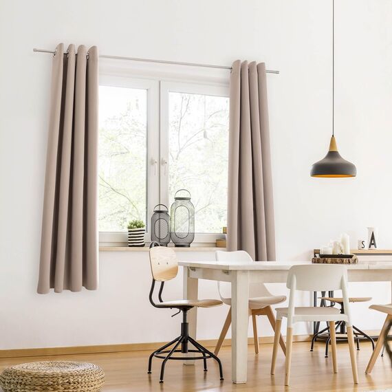 Blumtal Verdunklungsvorhänge 2er Set - Thermovorhang Hitzeschutz - Vorhang Blickdicht mit Ösen - Gardinenschals mit Schlaufen - Gardinen 295x140 cm-Gardienenschalset 2er - Gardinen Ösen - Taupe