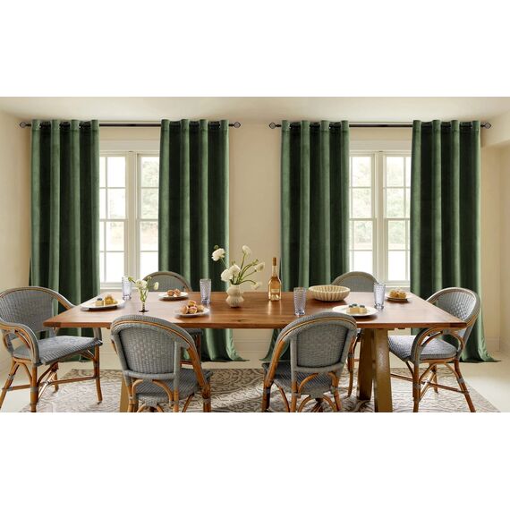 Woaboy Samtvorhänge Grün Verdunkelungsvorhang Gardinen Samt mit Ösen Blickdicht für Wohnzimmer Blackout Curtains Thermovorhang Schalldämmend Schlafzimmer 2er Set 140x260cm (B x H) Matcha Grün