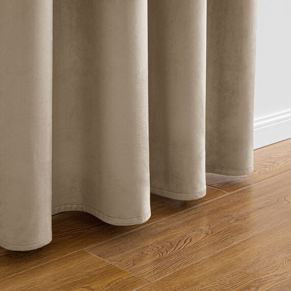 Woaboy Samtvorhänge Verdunkelungsvorhang Gardinen Samt mit Ösen Blickdicht für Wohnzimmer Blackout Curtains Thermovorhang Schalldämmend Schlafzimmer Vorhang 2er Set 140x200cm (B x H) Beige