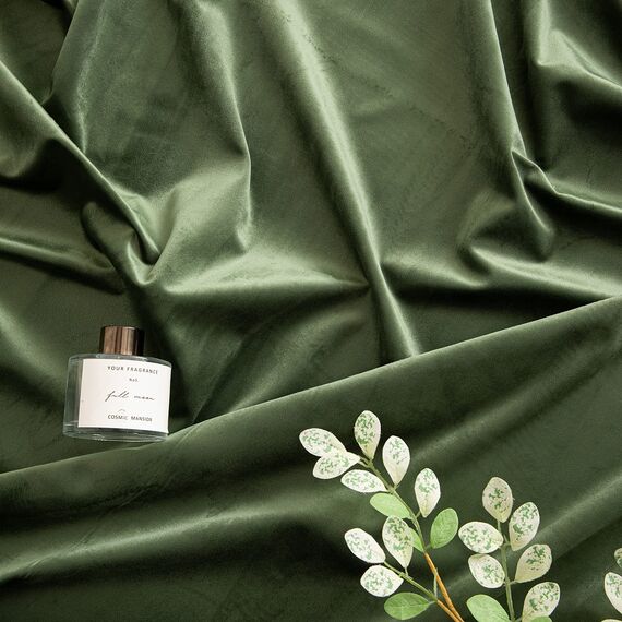 Woaboy Samtvorhänge Grün Verdunkelungsvorhang Gardinen Samt mit Ösen Blickdicht für Wohnzimmer Blackout Curtains Thermovorhang Schalldämmend Schlafzimmer 2er Set 140x280cm (B x H) Matcha Grün