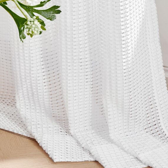 Deconovo Voile Vorhänge mit Ösen Transparente Vorhang Stores Gardinen Wohnzimmer Dekoschal für Schlafzimmer Ösenschal Lichtdurchlässig, H270 x B140 cm, Weiß, 2er Set