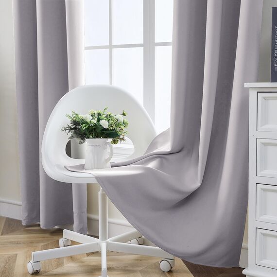 CUCRAF Verdunklungsvorhänge Thermovorhang Kälteschutz 2er Set H229 x B229cm Vorhänge mit Ösen Reinweiß Vorhang Blickdicht Weich und Langlebig Schallschutz Vorhang für Schlafzimmer Wohnzimmer
