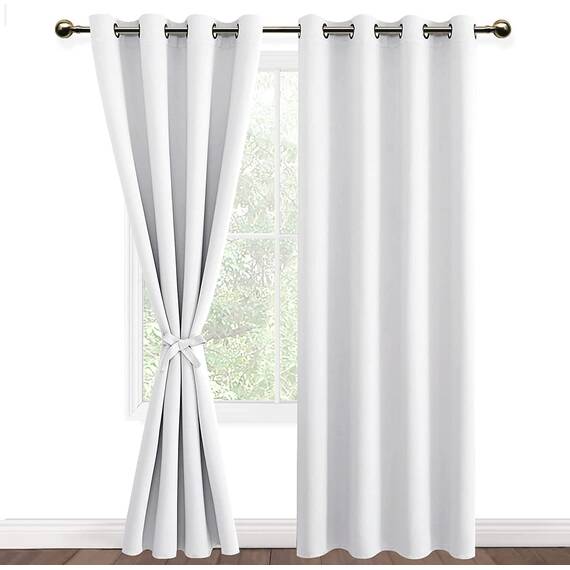 DWCN Vorhang Blickdicht Verdunkelungsgardinen mit Ösen 2 Stücke Thermogardine für Wohnzimmer, Weihnachtsvorhänge, Grau Weiß,215x140cm(HxB)